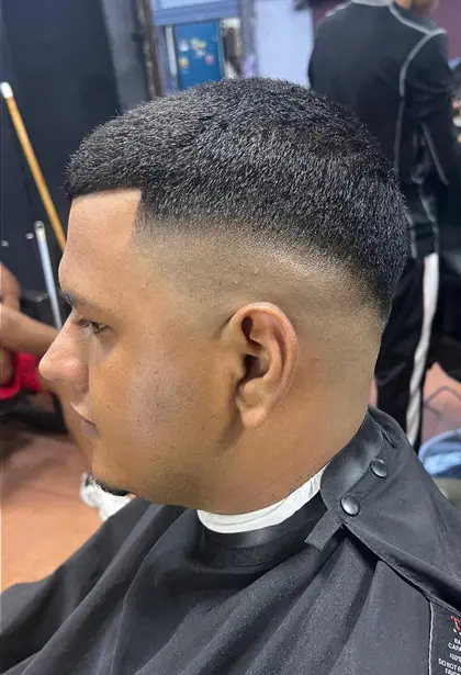 Corte hecho en Stev-Barber Studio, La Carpio (foto 4)